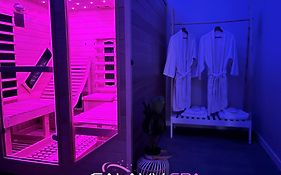 Galaxy Spa - Suite Venus Jacuzzi Et Sauna Privatif